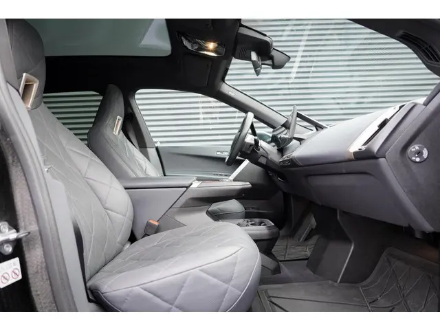 BMW iX xDrive40 Excellence 77 kWh 2022 Elektrisch 19