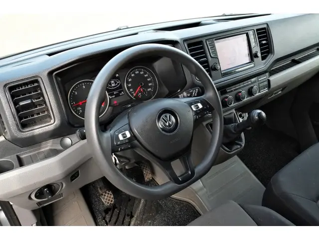 Volkswagen Crafter 35 2.0 TDI 177pk L3H3 2018 Diesel 2
