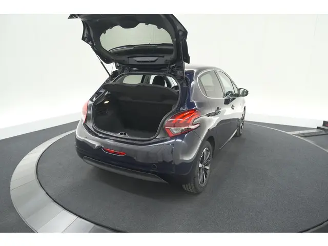 Peugeot 208 PureTech 110 Tech Edition 2018 Benzine 55