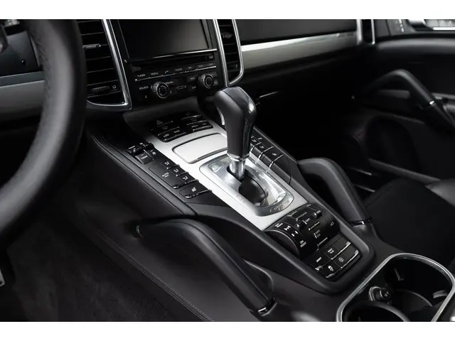 Porsche Cayenne 4.8 Turbo 2014 Benzine 9