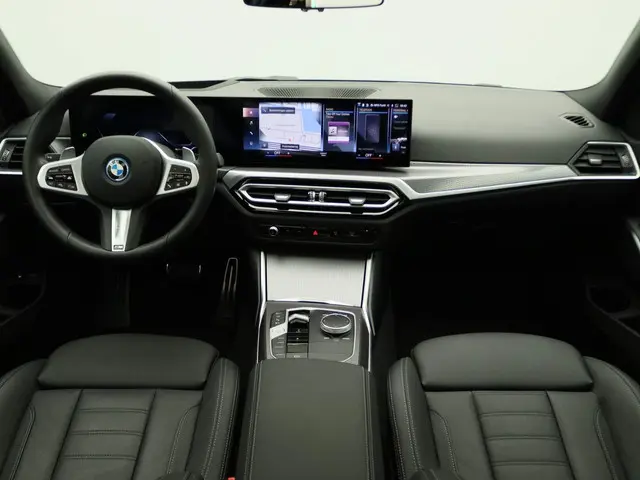 BMW 3 Serie Touring 330e 2024 Hybride Benzine 7