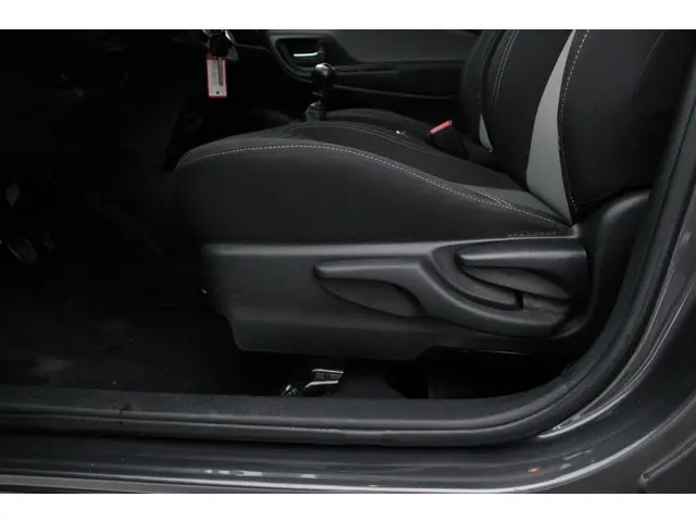 Toyota Yaris 1.5 VVT-i Aspiration 2017 Benzine 15