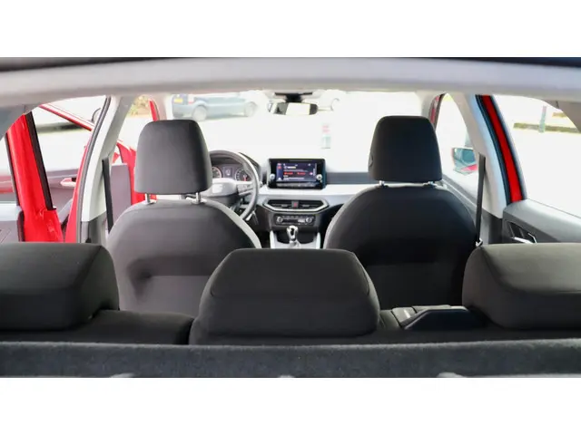 SEAT Arona 1.0 TSI Style 2022 Benzine 13