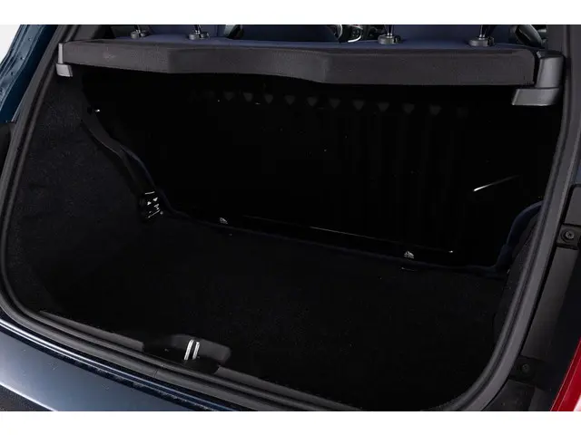 Fiat 500 1.0 Hybrid Club | CRUISE | PDC | AIRCO . 2023 Benzine 16