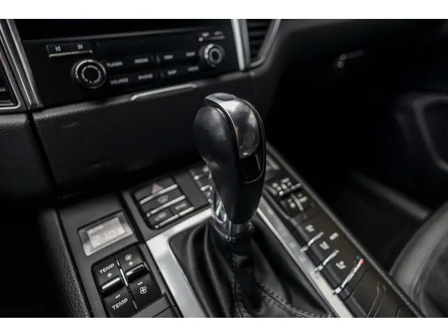 Porsche Macan 2.0 2018 Benzine 22