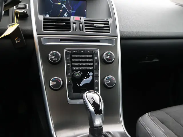 Volvo XC60 2.0 D4 180 PK AUT. EURO 6 - ORIG. NL 2014 Diesel 18