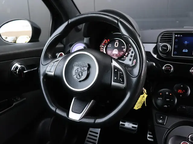 Fiat 500 1.4 T-Jet Abarth Elaborabile 2015 Benzine 17