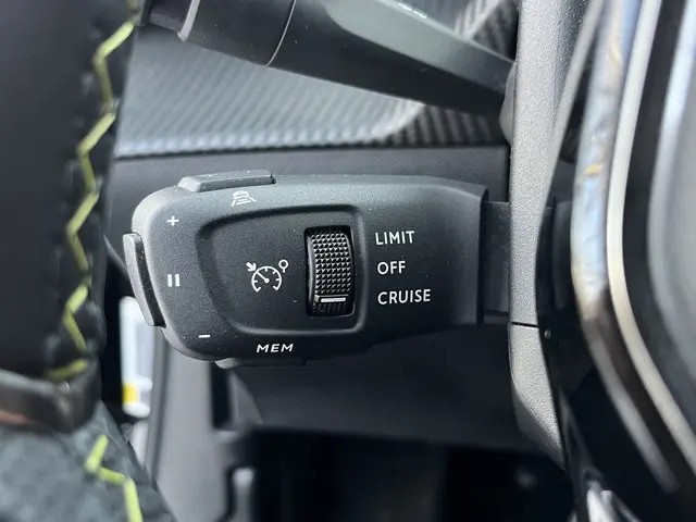 Peugeot e-2008 EV GT Pack 50 kWh 2022 Elektrisch 26