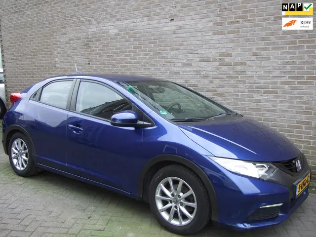 Honda Civic 1.4 Comfort - Trekhaak - 2013 Benzine