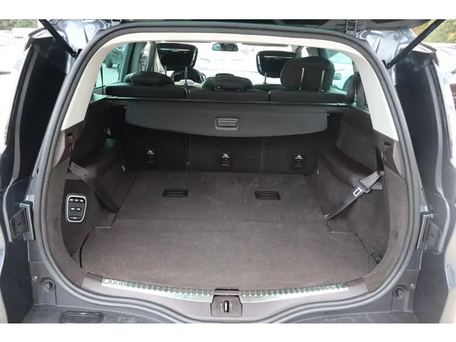 Renault Espace 1.8 TCe Initiale Paris 7p. 2019 Benzine 22