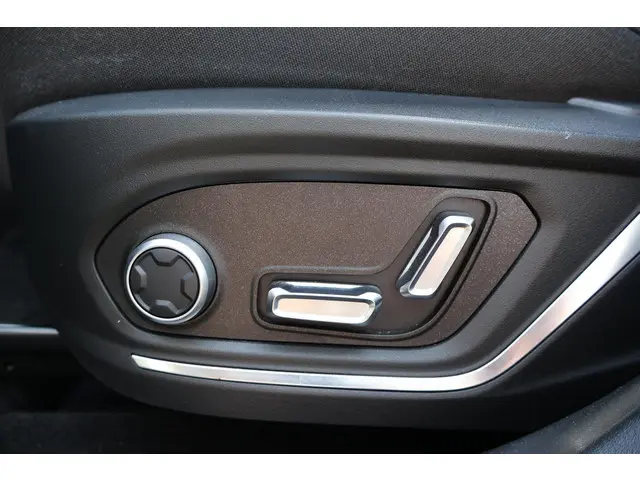 Lynk & Co 01 1.5 2023 Hybride Benzine 11