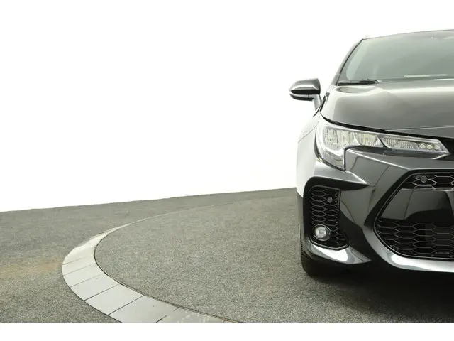 Suzuki Swace 1.8 Hybrid Select 2025 Hybride Benzine 36