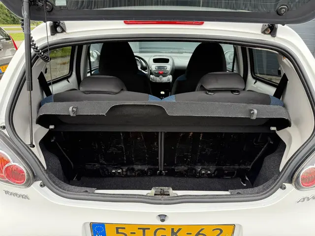 Toyota Aygo 1.0 VVT-i Access 2012 Benzine 18