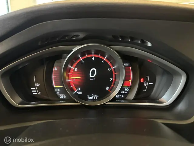 Volvo V40 2.0 T2 R-Design 2019 Benzine 21