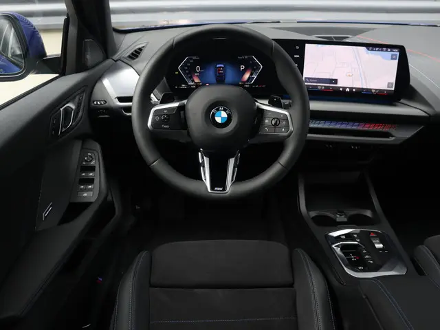 BMW 1 Serie 5-deurs 120 2025 Benzine 9
