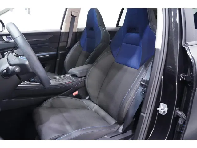 Lynk & Co 01 1.5 2023 Hybride Benzine 38