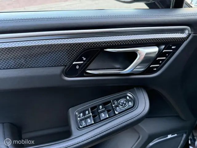 Porsche Macan 3.6 Turbo BOMVOL, NIEUWSTAAT 2016 Benzine 24