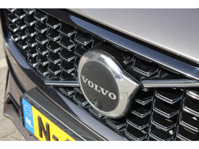 Volvo S90 2.0 B4 R-Design 2022 Benzine 7