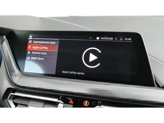 BMW 1 Serie 118i Executive Edition 2020 Benzine 44