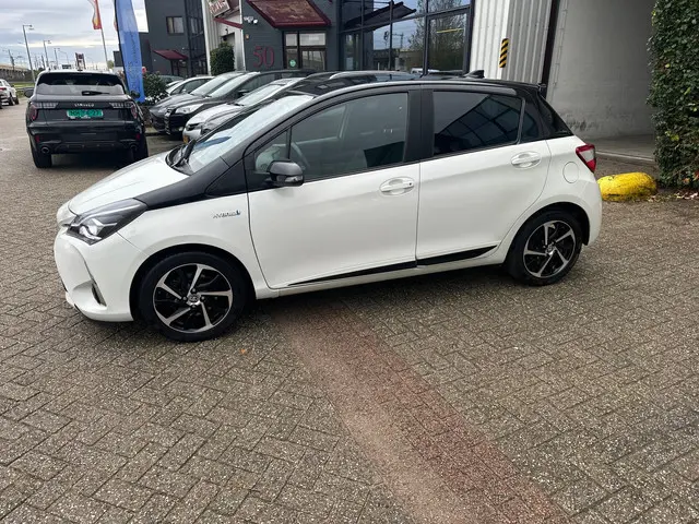 Toyota Yaris 1.5 Hybrid Aspiration 2019 Hybride Benzine 6