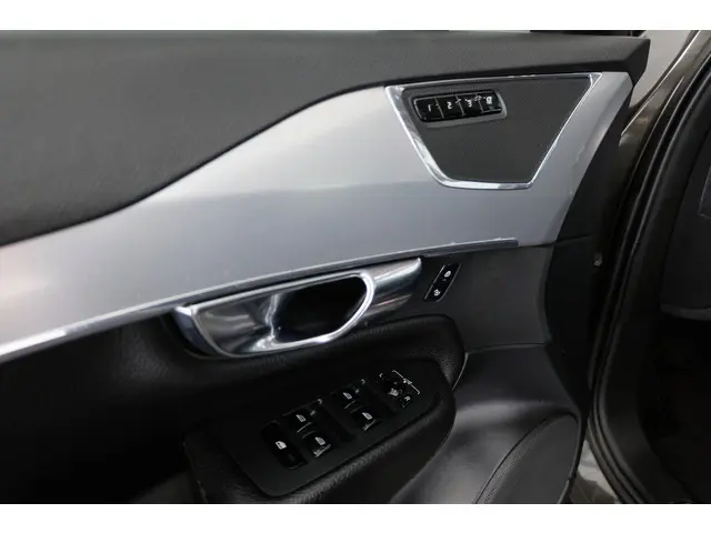 Volvo XC90 2.0 D4 Inscription 2018 Diesel 23