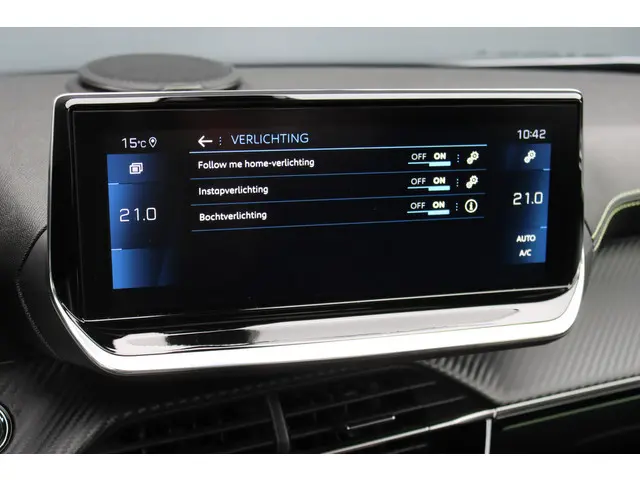 Peugeot 2008 1.2 PureTech GT Pack Aut8 | 2021 Benzine 42