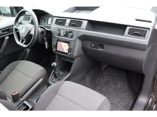 Volkswagen Caddy 2.0 TDI L1H1 BMT Trendline 2019 Diesel 6