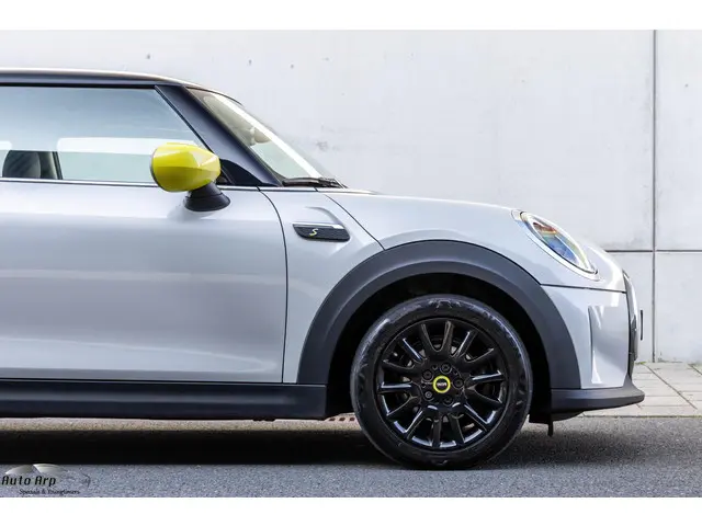 MINI Electric Mini MINI Electric 33 kWh 2022 Elektrisch 5