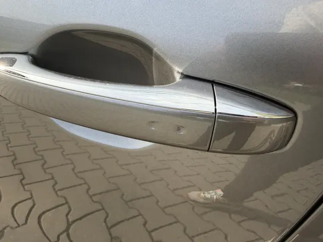 Renault Scénic 1.3 TCe Bose 2018 Benzine 26