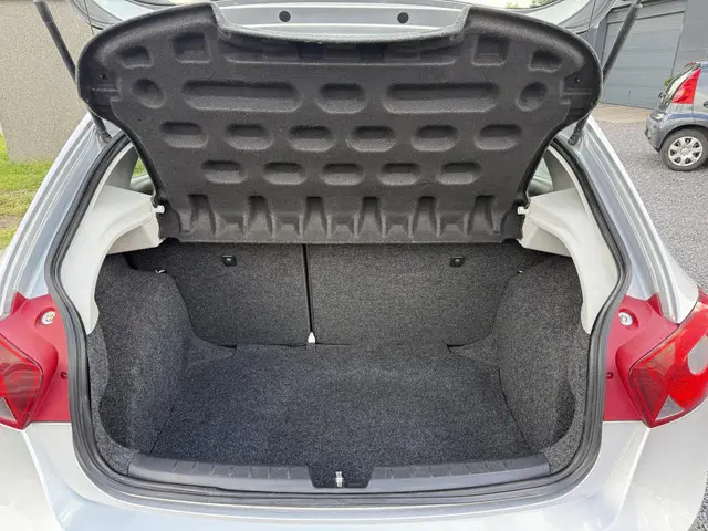 SEAT Ibiza 1.4 COPA Plus 2012 Benzine 16