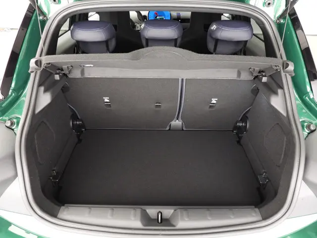 MINI 5-Deurs Cooper C 2024 Benzine 9