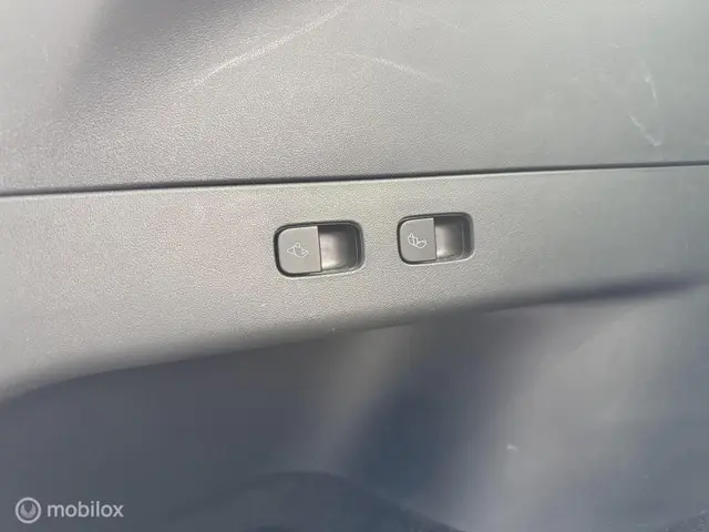 Tesla Model Y Long Range AWD 75 kWh 2021 Elektrisch 11