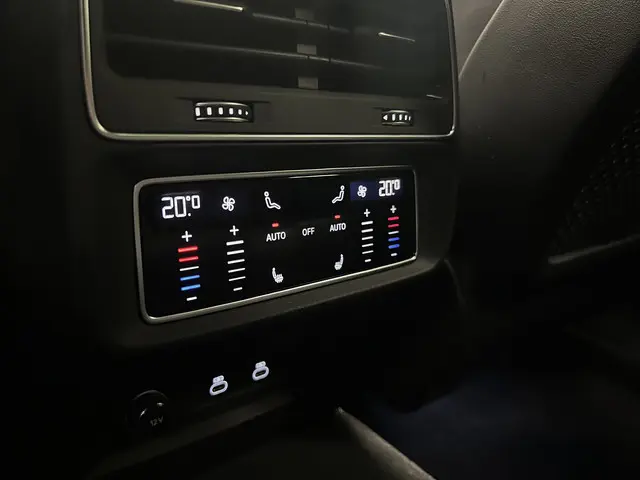 Audi SQ8 4.0 TFSI SQ8 quattro 2024 Benzine 44