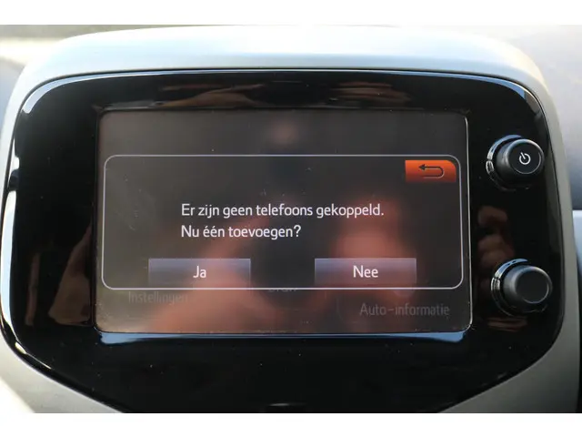 Toyota Aygo 1.0 VVT-i x-play, Camera, Airco 2016 Benzine 11