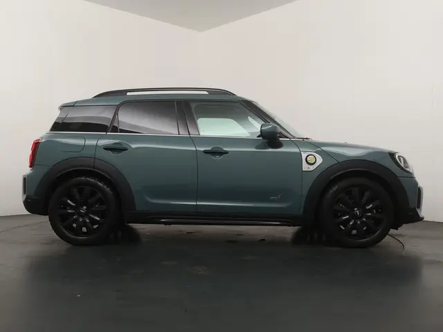 MINI Countryman Cooper SE ALL4 2022 Hybride Benzine 8