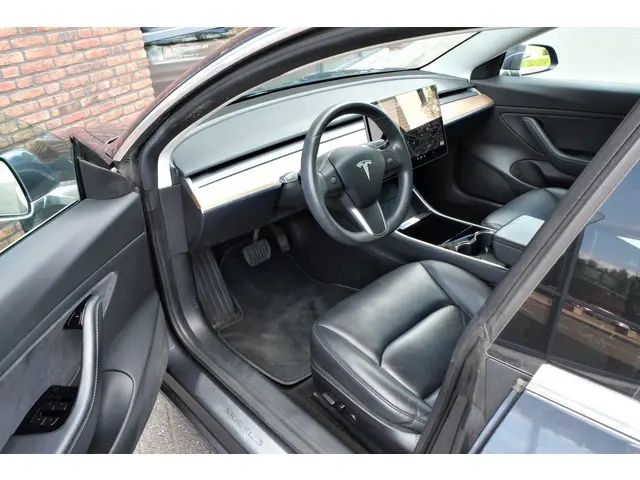 Tesla Model 3 Long Range AWD 75 kWh 2019 Elektrisch 6