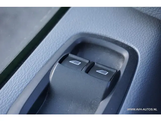 Ford Transit 350 2.2 TDCI L3H3 Ambiente 2015 Diesel 20