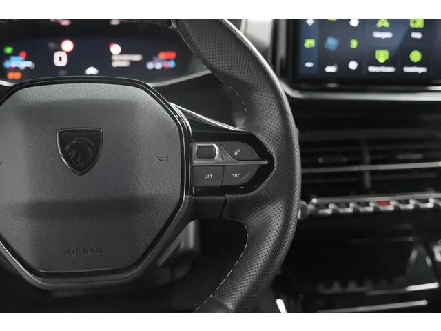 Peugeot 208 PureTech 100 GT 2024 Benzine 31