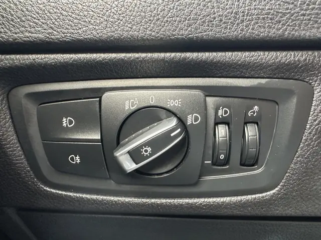 BMW 1 Serie 118i High Executive 2019 Benzine 18