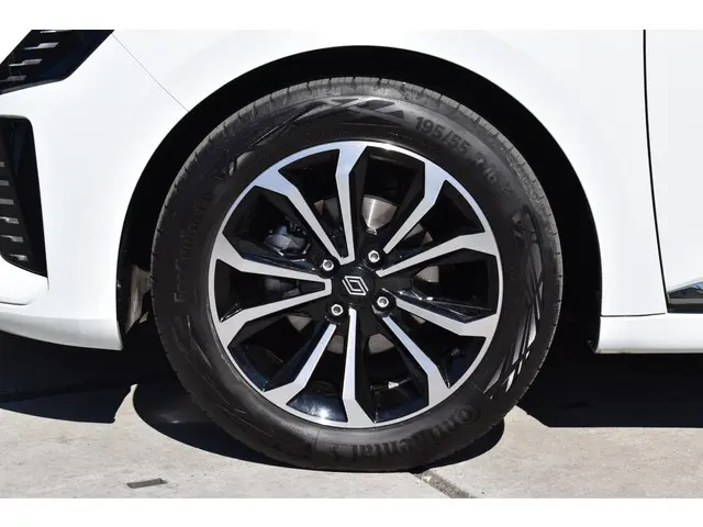 Renault Clio TCe 90 GPF techno 2024 Benzine 4