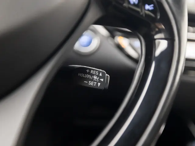 Toyota C-HR 1.8 Hybrid Sport 2018 Hybride Benzine 24