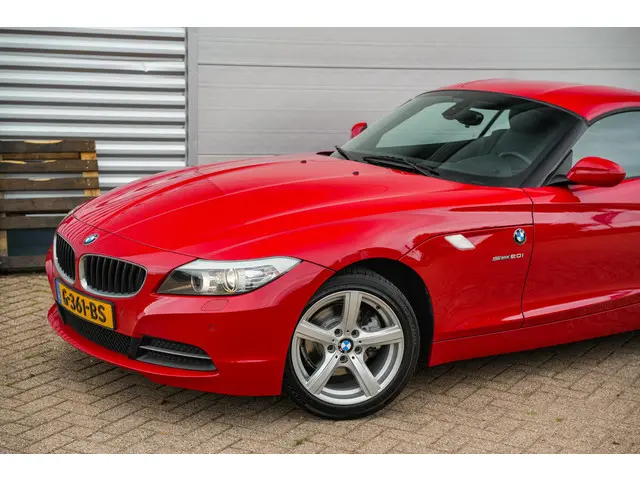 BMW Z4 Roadster sDrive20i 2012 Benzine 24