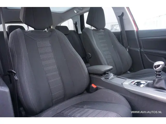 Peugeot 308 SW 1.2 PureTech Allure 2018 Benzine 20