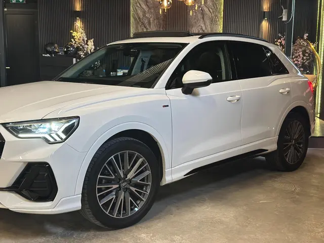 Audi Q3 35 TFSI S Line|PANO|MEMORY|BLIND SPOT 2019 Benzine