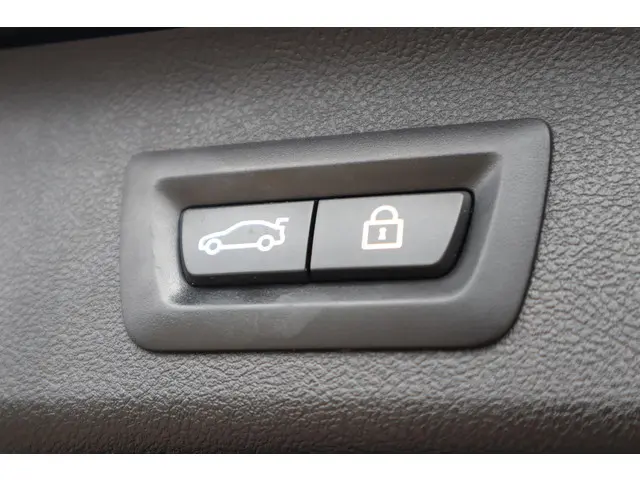 BMW 5 Serie Touring 530i High Executive 2018 Benzine 38