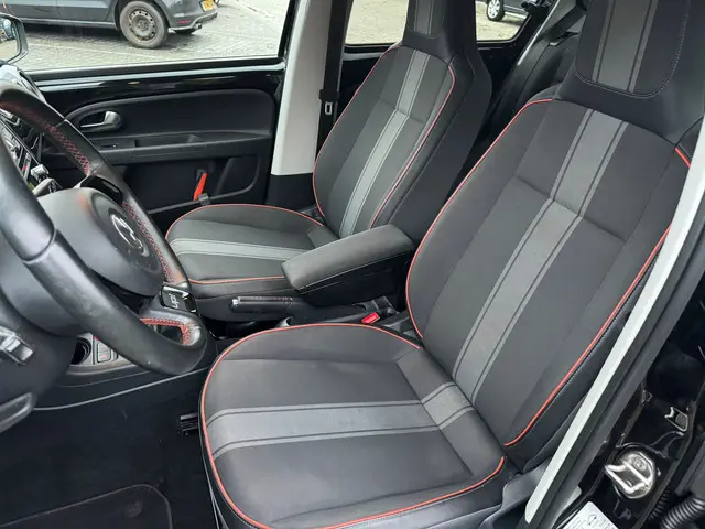 Volkswagen up! 1.0 sport up! 2014 Benzine 17
