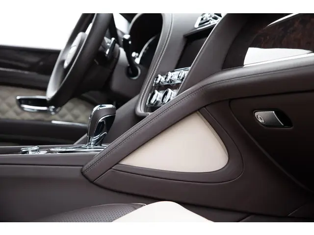 Bentley Bentayga 3.0 V6 Hybrid 2022 Hybride Benzine 71