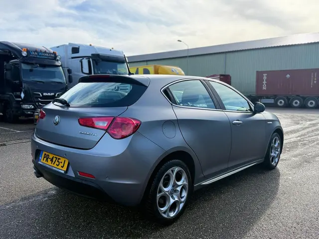 Alfa Romeo Giulietta 1.6 JTDm Super 2017 Diesel 4