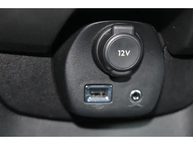 Peugeot 108 1.0 e-VTi Access 2014 Benzine 19