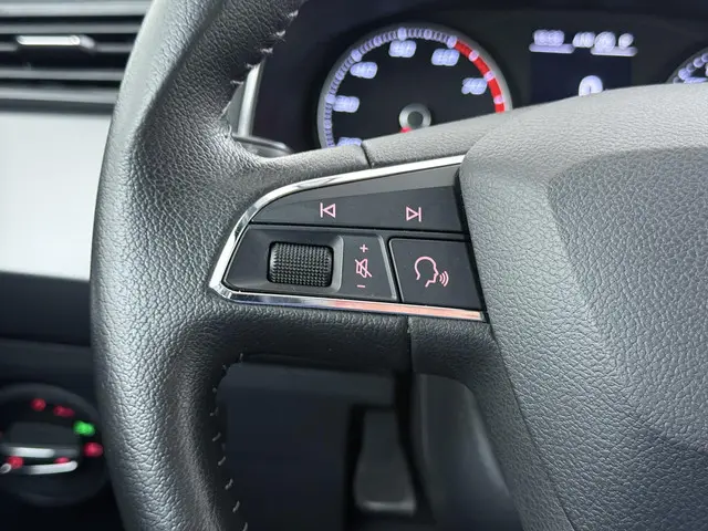 SEAT Ibiza 1.0 TSI FR Business Intense 2018 Benzine 26